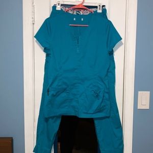 Koi Stretch Teal Scrub Set